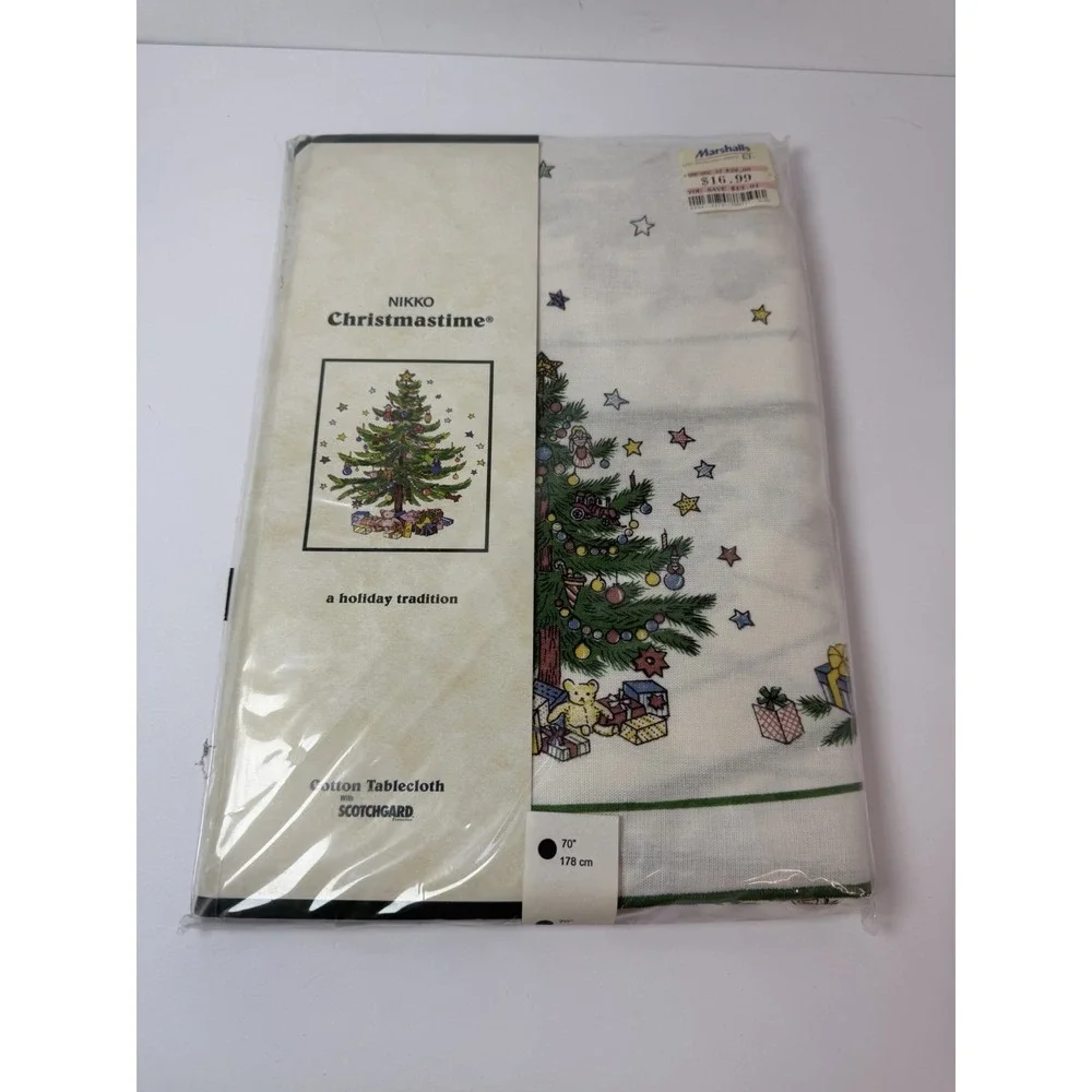 Nikko Christmastime Holiday Tablecloth‎ Cotton Scotchguard 70